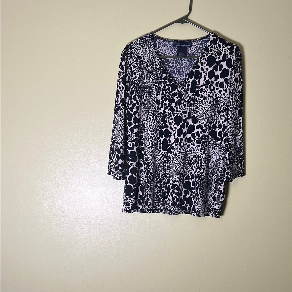 Susan Graver Black and White Animal Print V-Neck Long Sleeve Top
